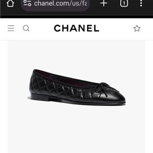 Chanel flats size 39 like new